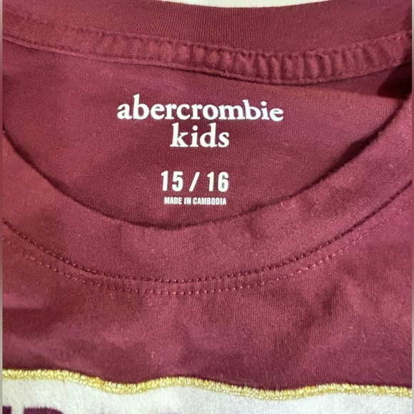 Kids Top - Red Abercrombie ๐ - Picture 5 of 7